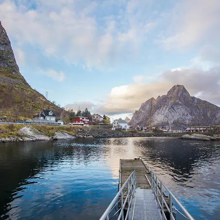 Magnusbua, Traditional Rorbu In Reine, Lofoten 펜션 *