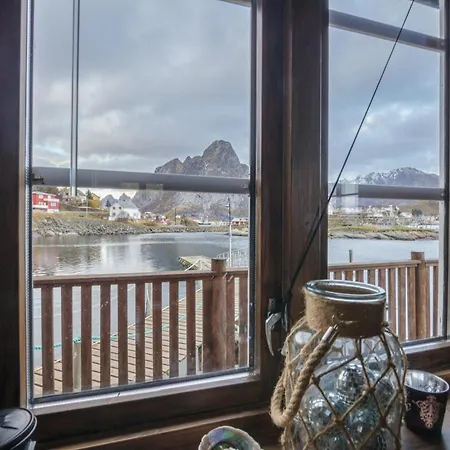 Magnusbua, Traditional Rorbu In Reine, Lofoten