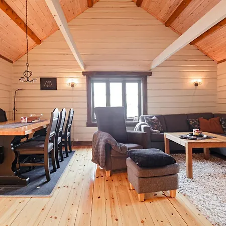 Magnusbua, Traditional Rorbu In Reine, Lofoten * 모스케네스