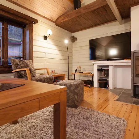 Ferienhaus Magnusbua, Traditional Rorbu In Reine, Lofoten *