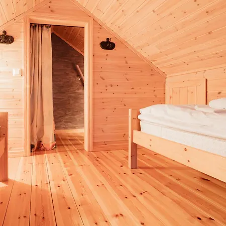 Magnusbua, Traditional Rorbu In Reine, Lofoten Feriehus