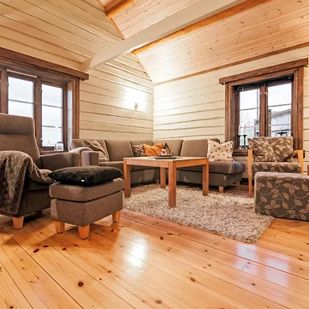 Magnusbua, Traditional Rorbu In Reine, Lofoten *